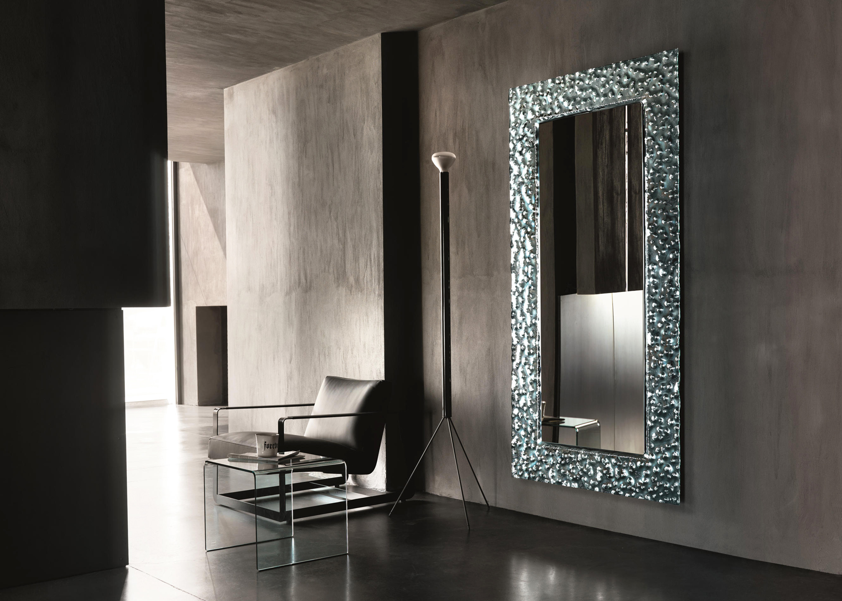 High-End Italian Venus Mirror - Italian Designer  Luxury Furniture by  Cassoni