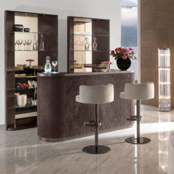 Alexander Bar