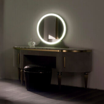 Dame Vanity