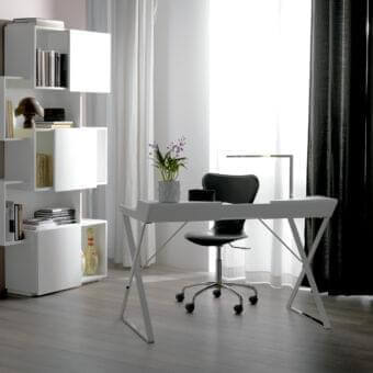 Qwerty Desk