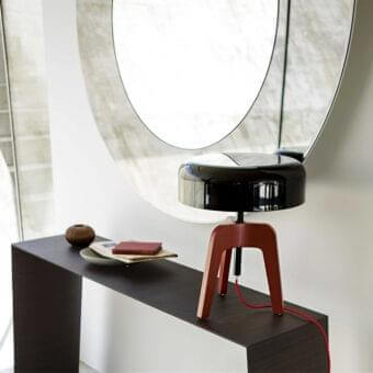Elegant Porada Pileo table lamp with cylindrical tin-plated shade and solid Canaletto walnut base in reddish-brown finish