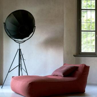 Zoe Chaise Lounge