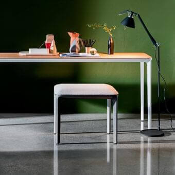 Superior Sovet Italia Slim bench with light gray European fabric and matte die-cast aluminum legs