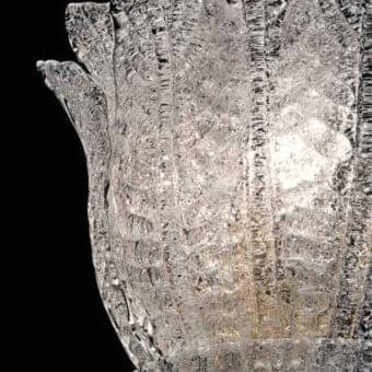Superior Barovier&Toso Excelsior wall lamp with floral-inspired form crafted in textured clear glass for warm illumination