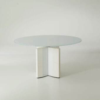 De-Symetria Table