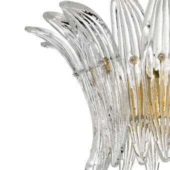 Superior Barovier&Toso Palmette wall lamp with delicate petal-like elements crafted in transparent crystal with subtle gold accents and glossy finish