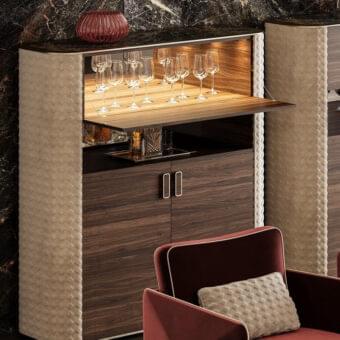 Superior Reflex San Marco cupboard with Canaletto Henné wood, quilted leather sides and satin brass marble glass top