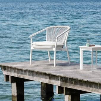 Superior Varaschin Smart lounge chair with woven seat and back in white VAR#TEX technical mesh and powder-coated aluminum structure