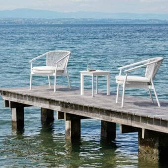 Exclusive Varaschin Smart lounge chair with white powder-coated aluminum structure and light VAR#TEX technical mesh seat and woven rope back