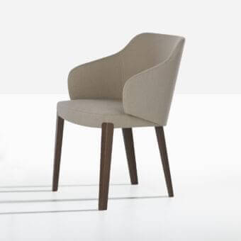 Superior Potocco Concha chair with gently curved form and neutral beige textile upholstery, built with satin-finish oak legs