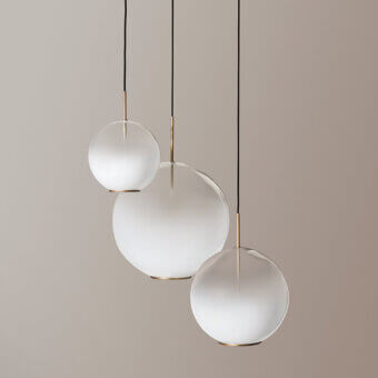 Superior VENICEM Misty suspension lamp with cascading shades in white blending glass and natural burnished brass structure