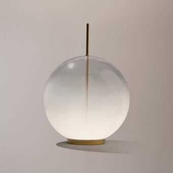 Superior VENICEM Misty table lamp with white blending glass lampshade and natural burnished brass structure crafted in Italy with a satin finish
