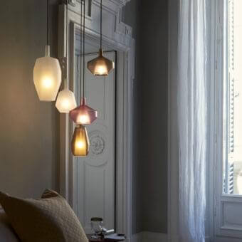 Distinguished Penta MoM suspension lamp with a slender geometric form in pinkish borosilicate glass and matte finish