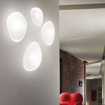 Distinguished Vistosi Neochic wall lamp with amorphous shades in matt white glass and glossy white metal parts