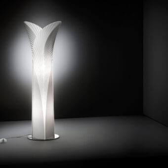 Superior Slamp Las Palmas floor lamp crafted in Italy with smooth Opalflex® and curved leaf-like structures