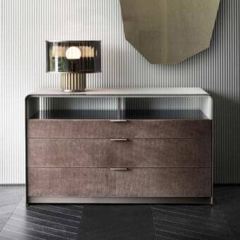 Distinguished Rugiano Grace dresser with a leather structure and bronze detailing in dusty rose and pale rose tones with a matte finish