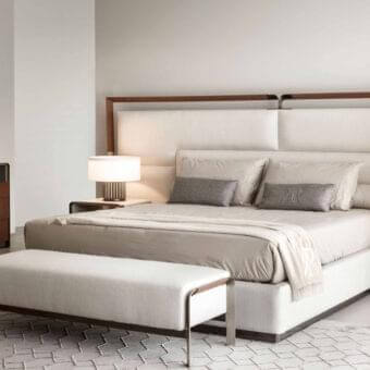 Elegant Rugiano Grace nightstand in off-white and smooth light brown leather with bronze accents