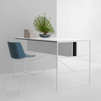 20.Venti High Desk