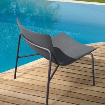 Superior Talenti Malè lounge chair with solid steel frame and wide polyurethane seat in dark gray finish