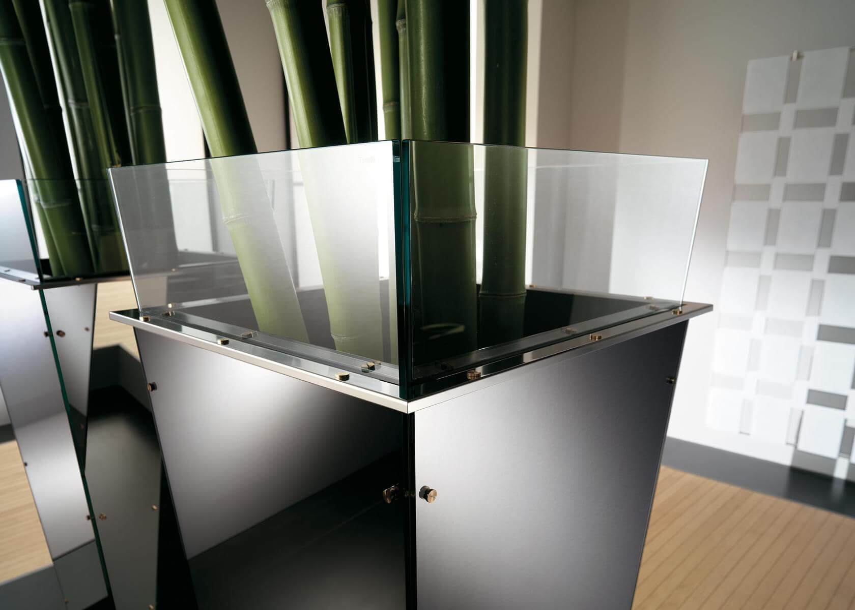 Amon Planter - Thumbnail 2