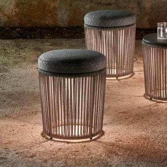 Exceptional Varaschin Tibidabo ottoman with dark gray patterned textile and brownish-gray woven synthetic base, built with powder-coated aluminum