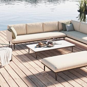 Exceptional Royal Botania Styletto Lounge sectional with light beige upholstery and sleek stiletto-shaped metal legs