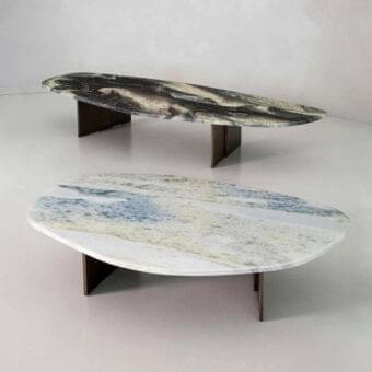 Elegant Rugiano Rock coffee table with organic shape and smooth stone in shades of black, brown, gray with bronzed brass legs