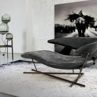 Manta Chaise Lounge