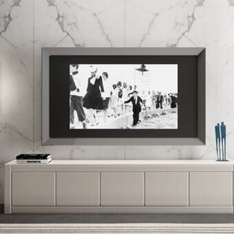 Distinguished Reflex Avantgarde sideboard with shiny lacquered wood and push-pull opening doors in a matte finish