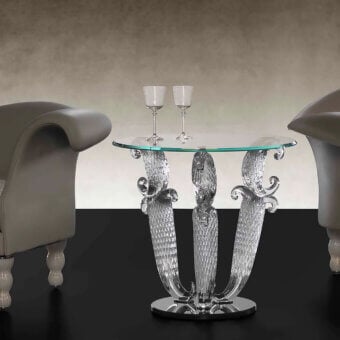 Distinguished Reflex Casanova side table with curved transparent Murano glass legs and black lacquered glass plinth supporting extra-clear glass