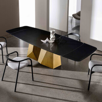 GranDeod Shaped Extendable Table