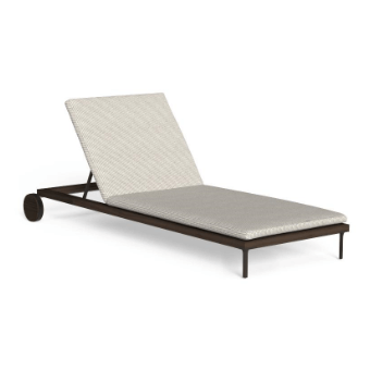 Outdoor lounger, brown resin wicker frame, adjustable backrest with beige textured cushion, gray metal legs with wheels, minimalist design.