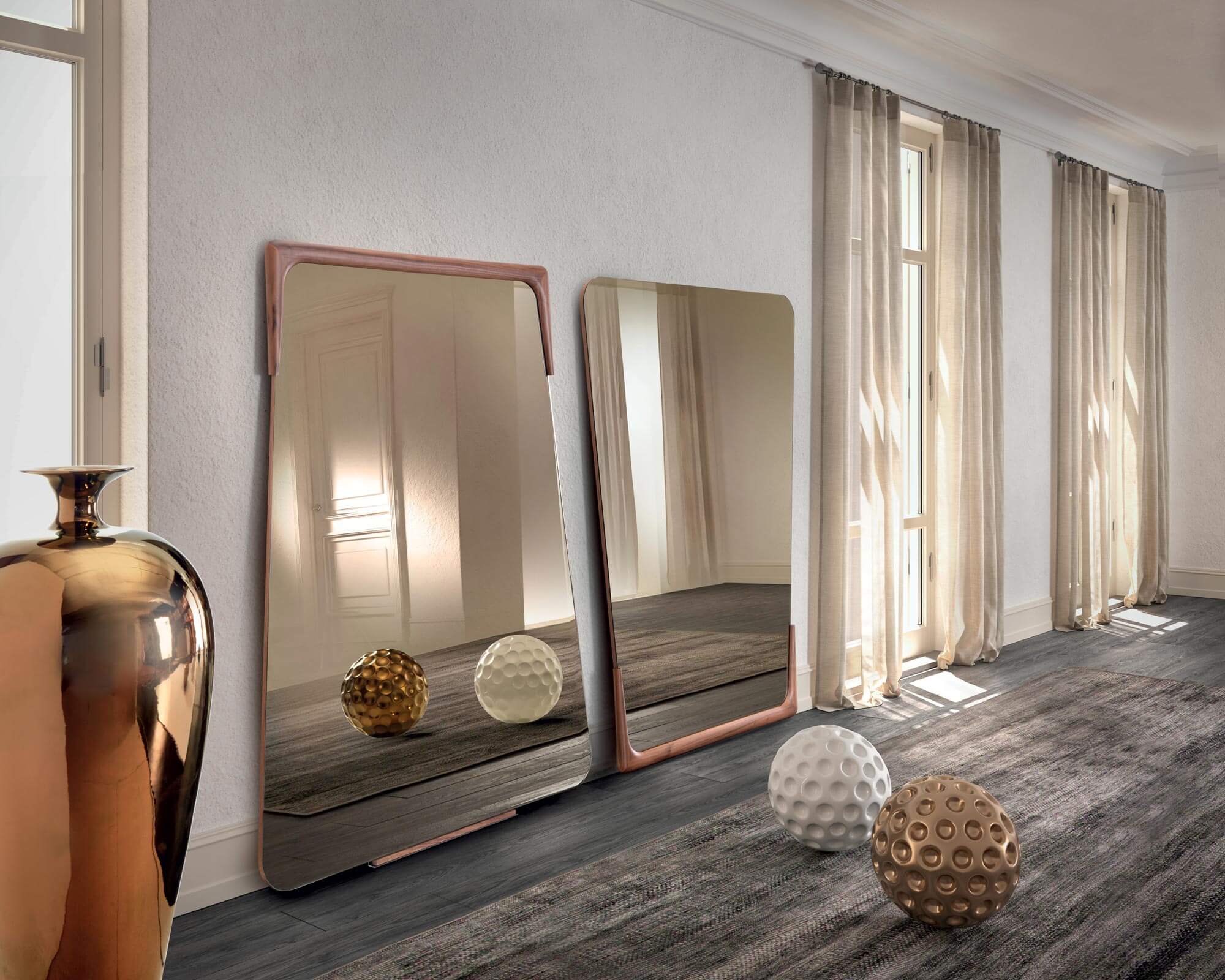 Destiny Mirror by Pacini & Cappellini | Cassoni