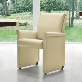 G25 V Armchair