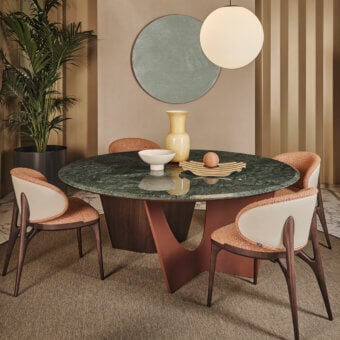 Distinguished Turri Pinnacle table with glossy green marble and walnut wood built with reddish-brown Italian leather