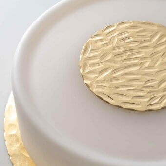 Superior Stillux Rock ceiling lamp in steel with a hammered gold finish and handmade glossy white blown glass diffuser
