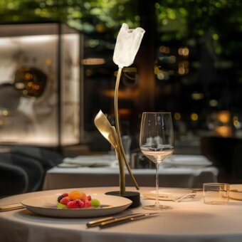 Exclusive Slamp Tulip Battery lamp crafted in Lentiflex® and anodized aluminum with a gilded cracklé leaf finish