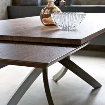 Artistico Extendable Table