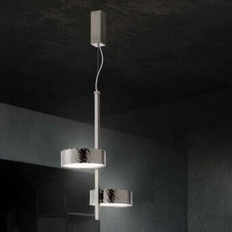 Stillux circle suspension lamp, brushed metal, two cylindrical hammered silver shades suspended from a slender rod, modern minimalist design.