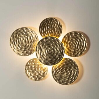 Superior Stillux Random wall lamp crafted in overlapping hammered metal discs with textured golden finish