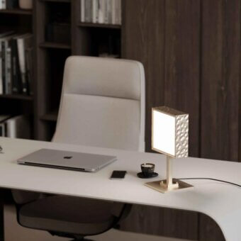 Distinguished Stillux Square table lamp with a hammered metal frame and white glass diffuser in gold finish