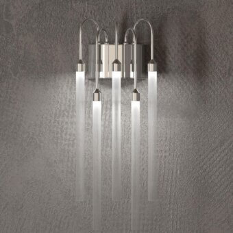 Exceptional Stillux Line wall lamp with a polished metal structure and five tubular frosted pyrex glass diffusers crafted in Italy