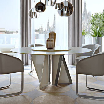 Exceptional Turri Milano table with glossy lacquered wooden blades and a metal base supporting a round tabletop