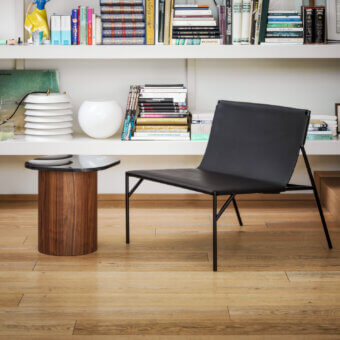 Exceptional Horm Tout Le Jour lounge chair built in black leather with an elegant black metal frame and matte finish
