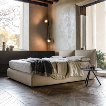 Exceptional Bolzan Letti Venus bed with textured light beige textile upholstery and orthopaedic slatted base