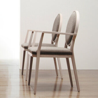 Exceptional Bross Plaza armchair built in Italy with light wood structure and uniform gray fabric upholstery