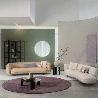Distinguished Cierre1972 Seed chaise lounge with curved silhouette and textured off-white textile finish crafted in Italy