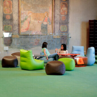 Exceptional Casamania Morfino lounge chair in vibrant green leatherette exhibits a seamless smooth finish