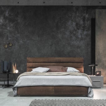 Exceptional Cierre1972 Monet bed with warm brown textile upholstery and chromed metal bases, built with horizontal paneling