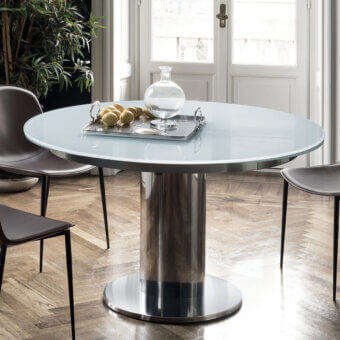 Giro Extendable Table with Base